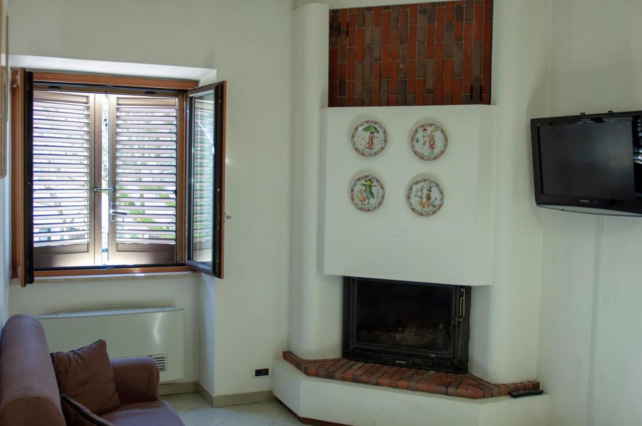 Bed&Breakfast Le Piazze Cori Esterno foto